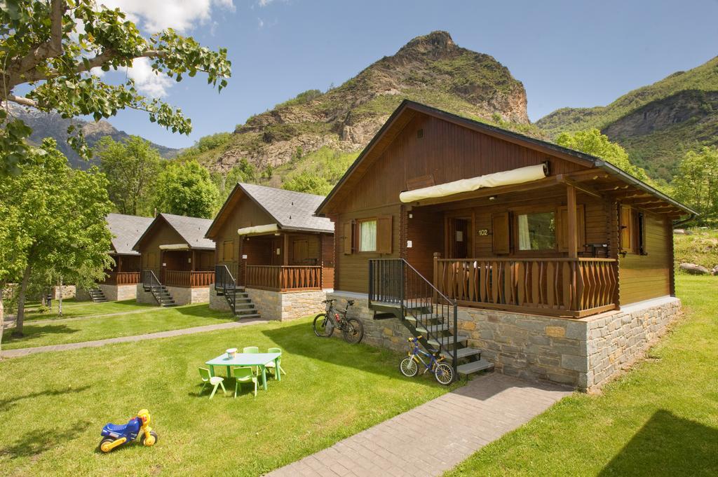 Bungalows La Borda D'Arnaldet Villanova Exterior foto